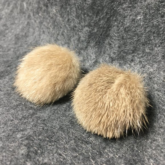 Vintage Fur Earrings - Picture 2 of 6